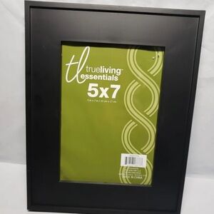 Trueliving 5x7 frames in black set of two